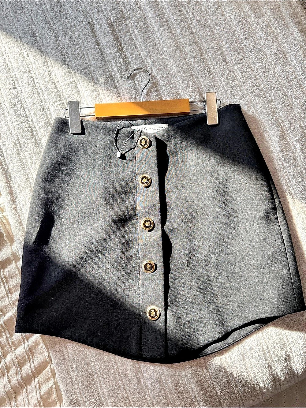 Zara Button-Front Mini Skirt in Black Size Medium
